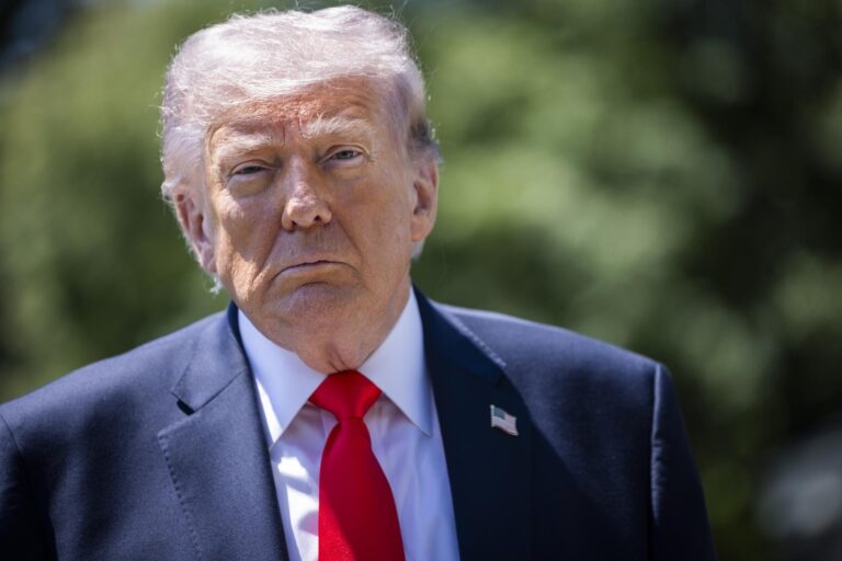 Fotografía de archivo del presidente de EE.UU., Donald Trump. EFE/EPA/JIM LO SCALZO / POOL