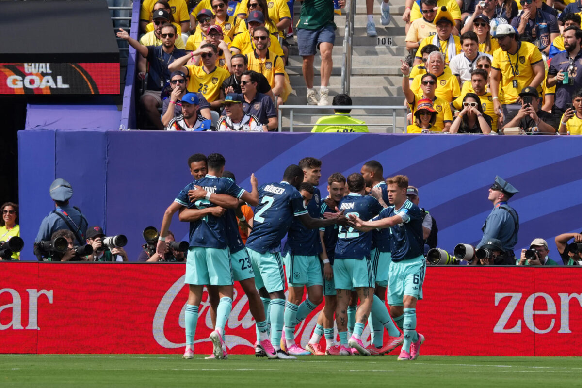 Jugadores de Alemania celebran un gol de Leroy Sane en un partido del grupo E del Mundial de la FIFA 2026. EFE/ Ángel Colmenares