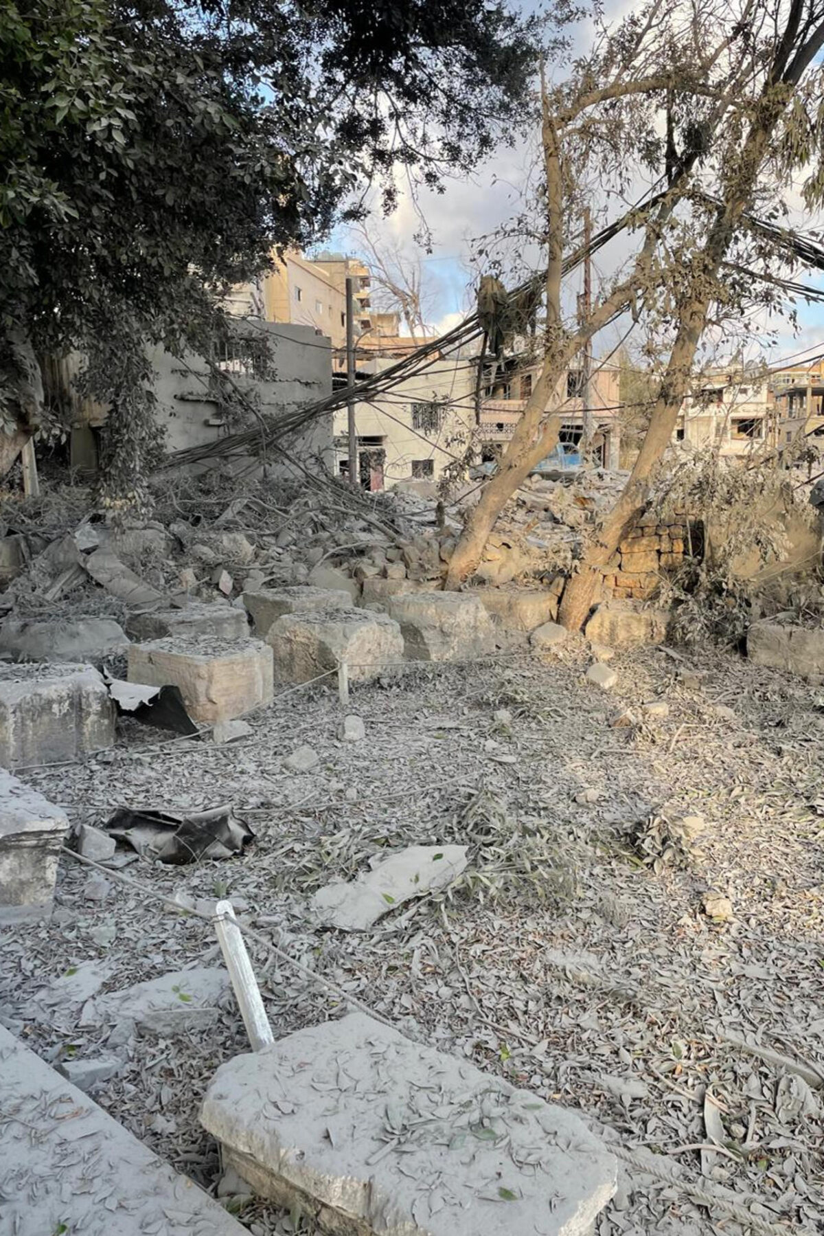 Los bombardeos israelíes del domingo contra la ciudad de Tiro, en el sur del Líbano y declarada Patrimonio de la Humanidad, han causado daños estructurales y fisuras que alarman tanto a las autoridades libanesas como a la Unesco por la amenaza que supone la guerra a esta milenaria urbe. EFE/ Ministerio de Cultura de Líbano SÓLO USO EDITORIAL / SÓLO DISPONIBLE PARA ILUSTRAR LA NOTICIA QUE ACOMPAÑA (CRÉDITO OBLIGATORIO)
