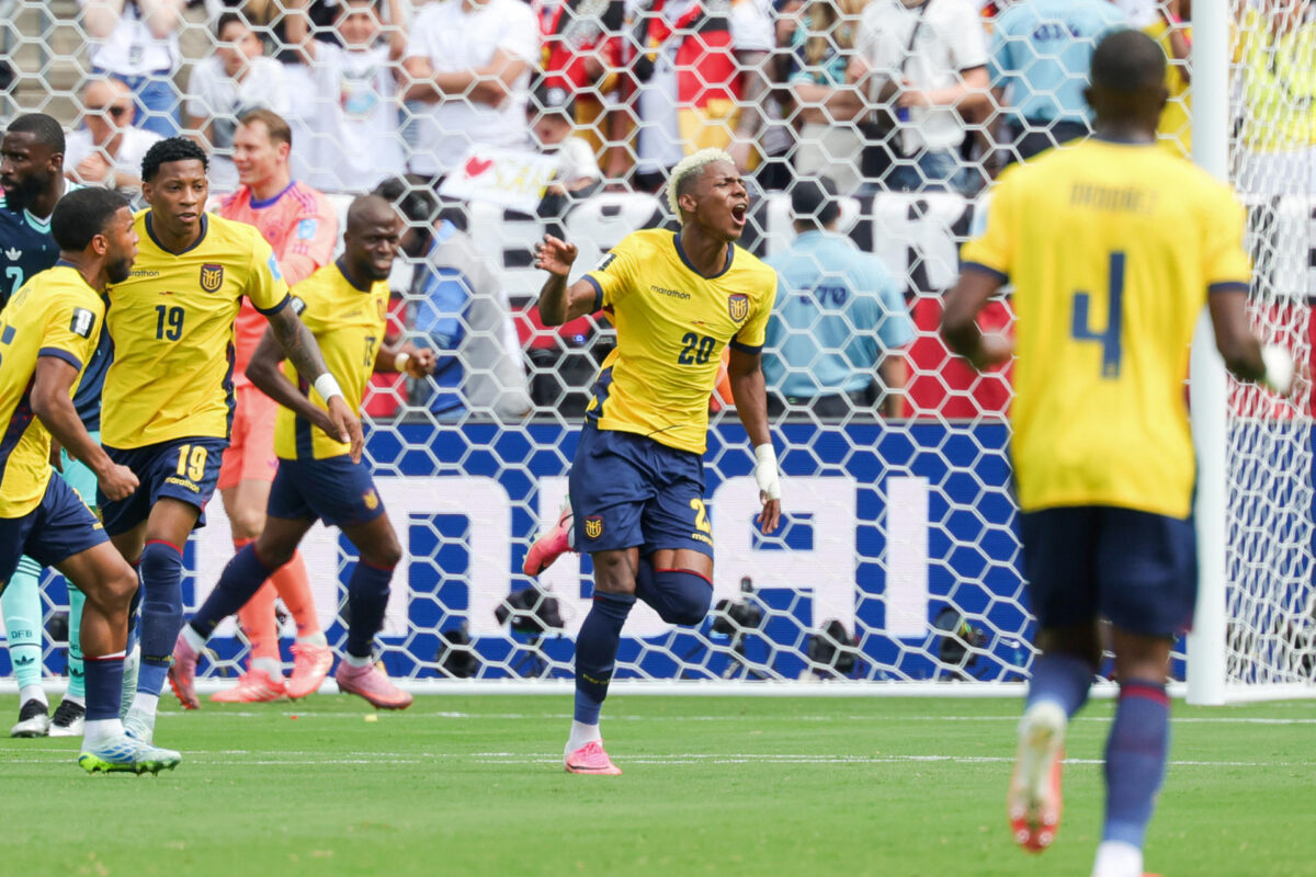 Nilson Angulo (c) de Ecuador celebra un gol en un partido del grupo E del Mundial de la FIFA 2026. EFE/ Sebastiao Moreira