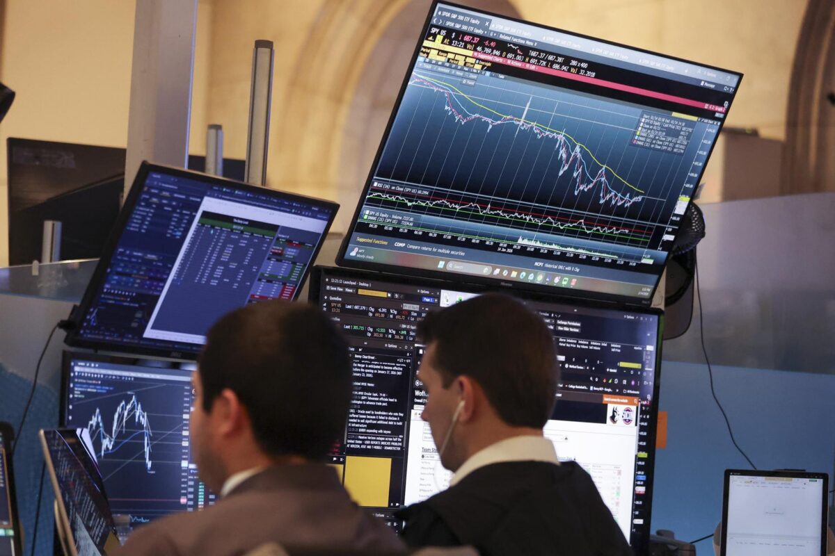 Wall Street cierra mixto tras repunte del petróleo por el fin del alto ...