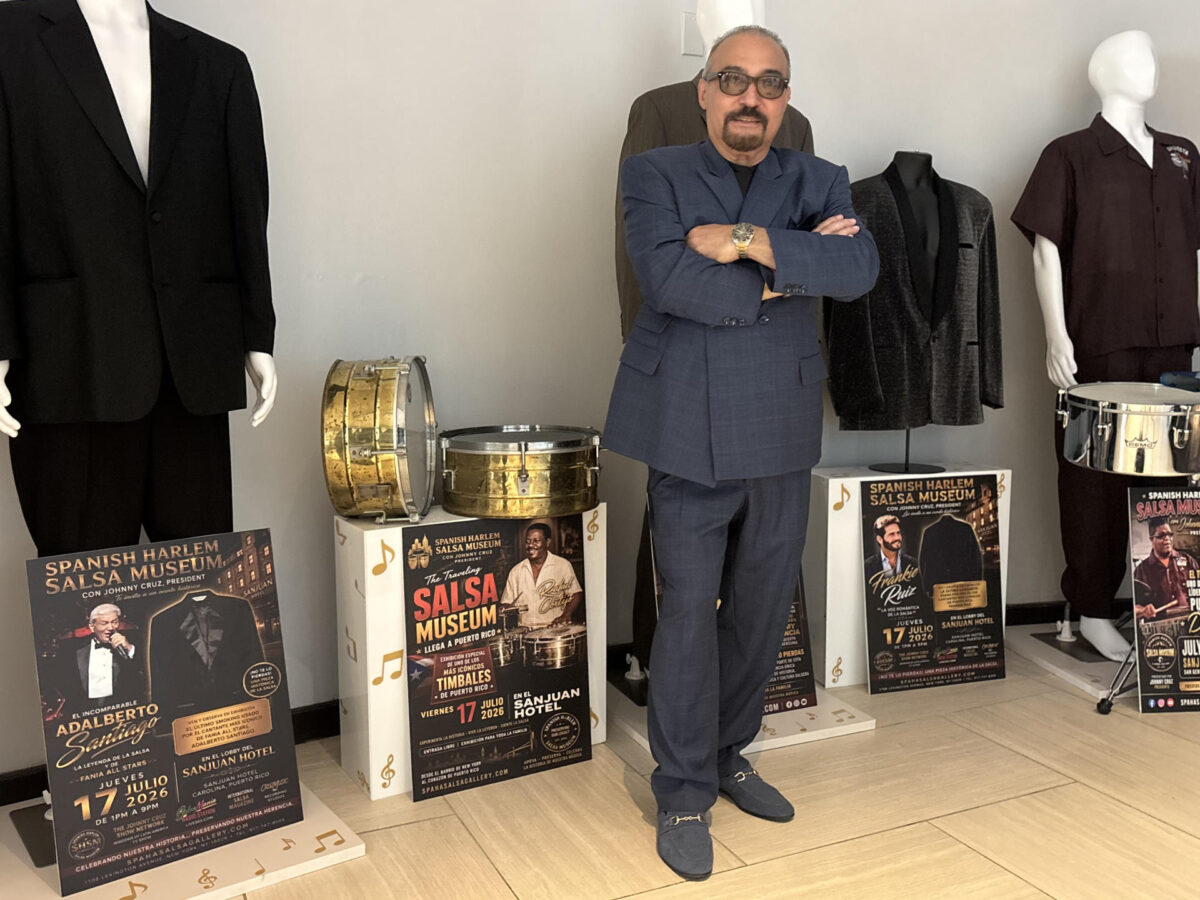 El presidente del Museo de la Salsa en la ciudad de Nueva York, Johnny Krueger, posa durante una entrevista con EFE en San Juan (Puerto Rico). EFE/Esther Alaejos