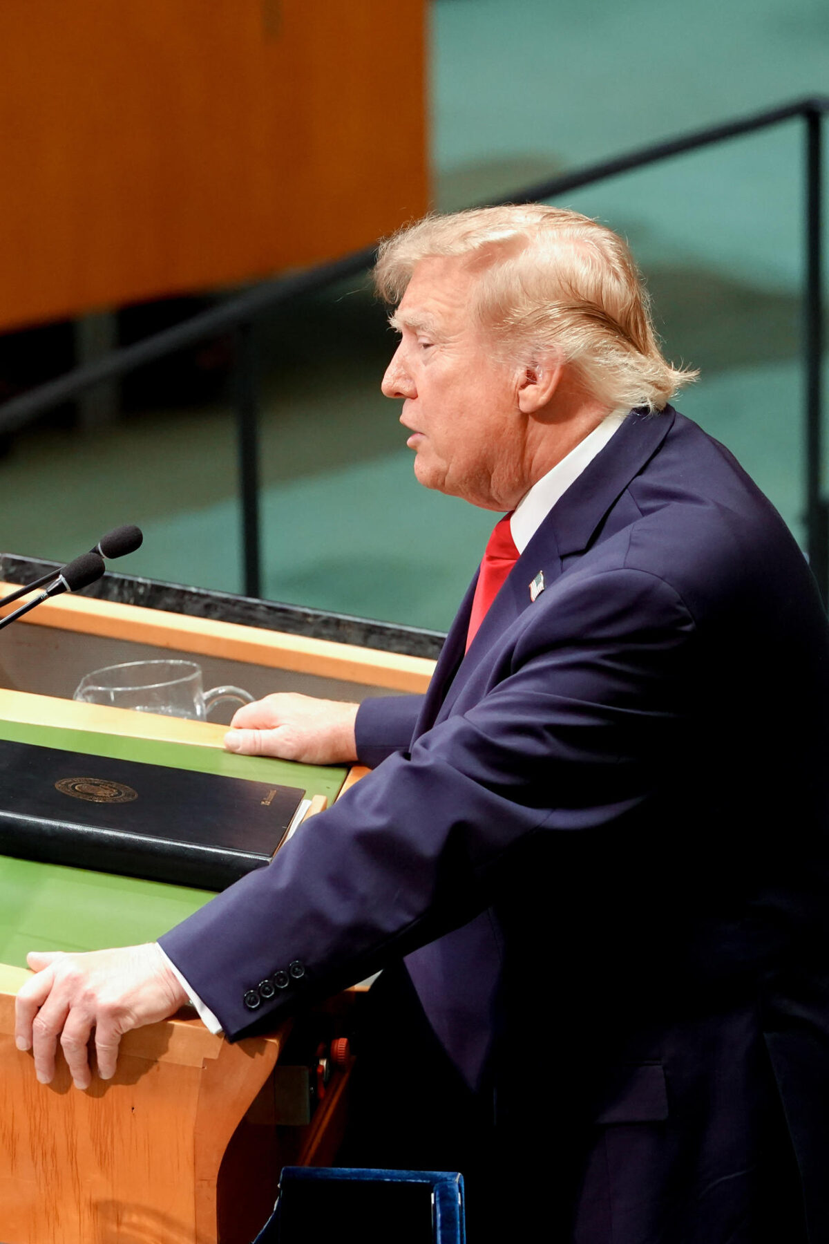 El presidente de Estados Unidos, Donald Trump, habla durante la 81ª Asamblea General de Naciones Unidas, este martes en Nueva York (Estados Unidos). EFE/ Octavio Guzmán